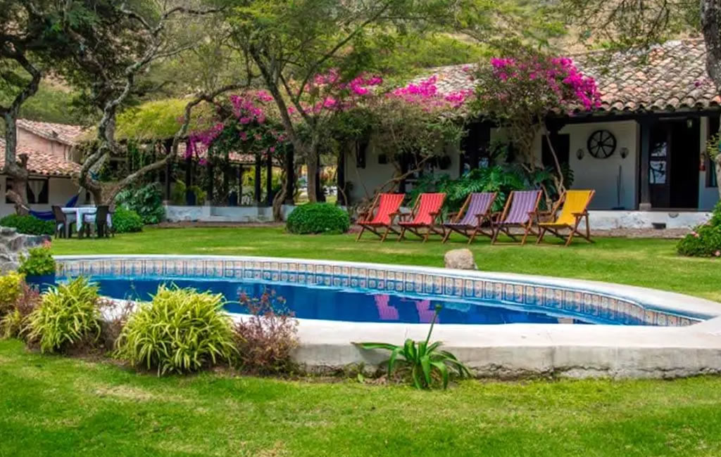 Tour Pinsaquí Aguas Termales